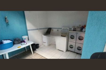 Casa para alugar com 220m², 2 quartos e 2 vagas