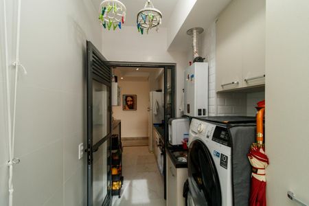 Apartamento à venda com 97m², 2 quartos e 1 vagaÁrea de Serviço