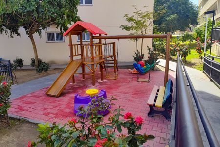 Apartamento para alugar com 48m², 2 quartos e 1 vaga Apartamento para alugar com 48m², 2 quartos e 1 vagaÁrea comum - Playground