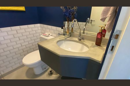 Apartamento à venda com 174m², 3 quartos e 3 vagasBanheiro Social