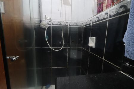 Casa à venda com 196m², 3 quartos e 2 vagasBanheiro Social