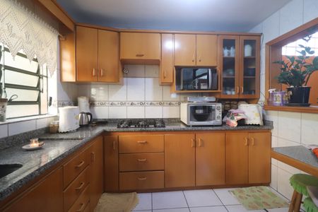 Casa à venda com 196m², 3 quartos e 2 vagasCozinha