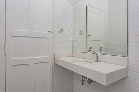 Casa à venda com 120m², 2 quartos e 2 vagasBanheiro