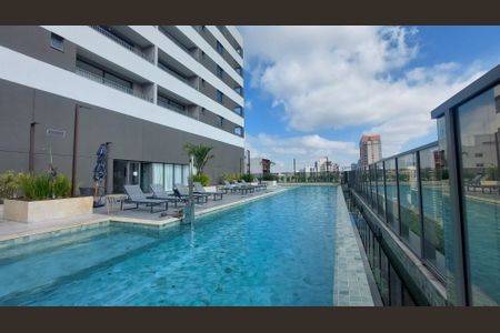 Studio à venda com 26m², 1 quarto e sem vaga Studio à venda com 26m², 1 quarto e sem vagaÁrea comum - Piscina
