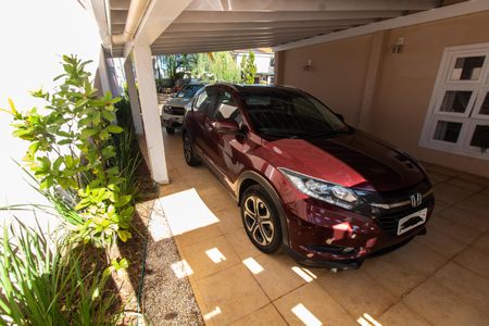 Casa de condomínio à venda com 275m², 4 quartos e 4 vagasGaragem