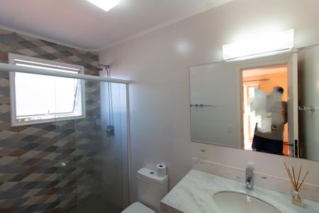 Casa de condomínio à venda com 275m², 4 quartos e 4 vagasBanheiro/Suite 3