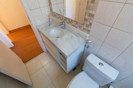 Casa de condomínio à venda com 275m², 4 quartos e 4 vagasBanheiro Social