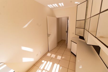 Casa de condomínio à venda com 275m², 4 quartos e 4 vagasEscritório