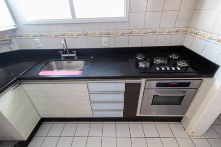 Casa de condomínio à venda com 275m², 4 quartos e 4 vagasCozinha