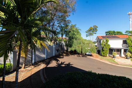 Casa de condomínio à venda com 275m², 4 quartos e 4 vagasVista/Quarto 