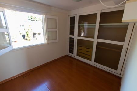 Casa de condomínio à venda com 275m², 4 quartos e 4 vagas Quarto 