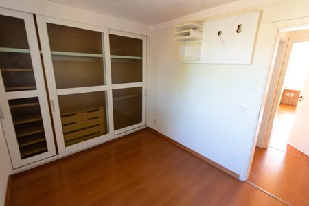 Casa de condomínio à venda com 275m², 4 quartos e 4 vagasQuarto 