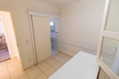 Casa de condomínio à venda com 275m², 4 quartos e 4 vagas Suite