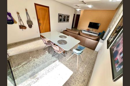 Apartamento à venda com 250m², 4 quartos e 2 vagasSala
