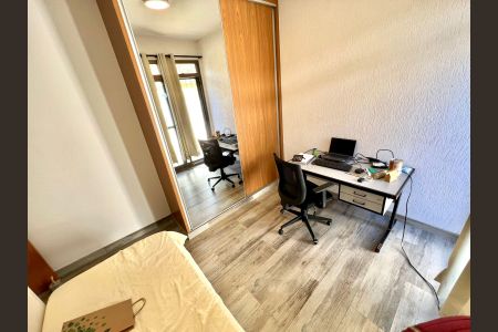 Apartamento à venda com 250m², 4 quartos e 2 vagasQuarto 2