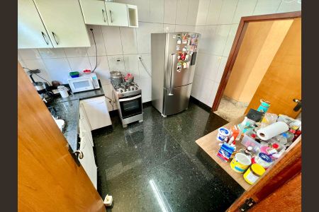 Apartamento à venda com 250m², 4 quartos e 2 vagasCozinha