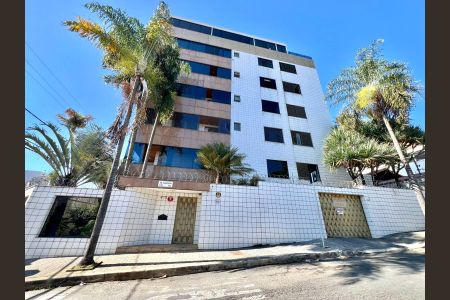 Apartamento à venda com 250m², 4 quartos e 2 vagasFachada