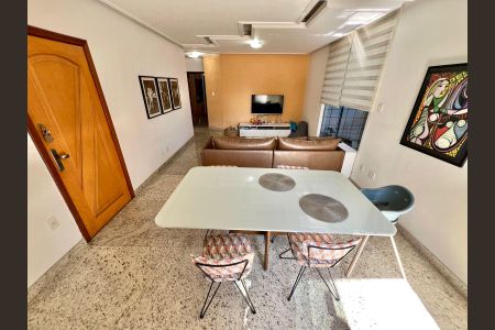 Apartamento à venda com 250m², 4 quartos e 2 vagasSala