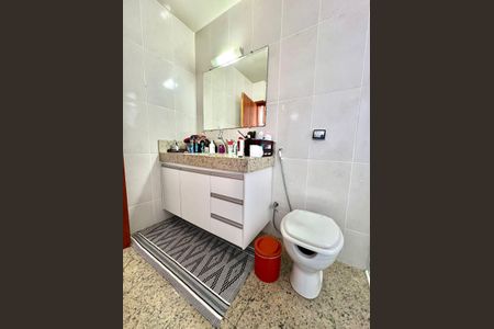 Apartamento à venda com 250m², 4 quartos e 2 vagasBanheiro da Suíte 2