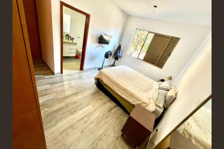 Apartamento à venda com 250m², 4 quartos e 2 vagasSuíte 2