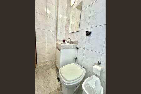 Apartamento à venda com 250m², 4 quartos e 2 vagasBanheiro da Suíte 1