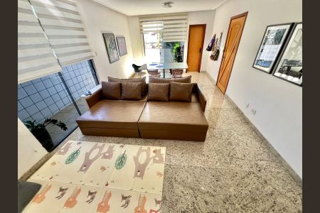 Apartamento à venda com 250m², 4 quartos e 2 vagasSala