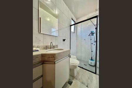 Apartamento à venda com 250m², 4 quartos e 2 vagasBanheiro da Suíte 1