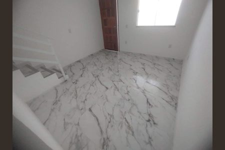 Casa para alugar com 80m², 2 quartos e 1 vagaSala