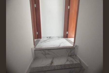 Casa para alugar com 80m², 2 quartos e 1 vagaCorredor