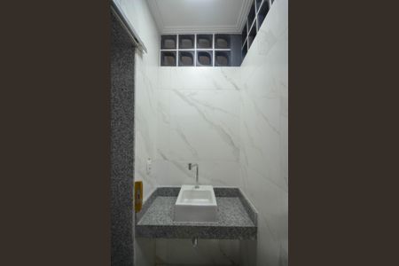 Apartamento para alugar com 73m², 2 quartos e sem vagaBanheiro da Suíte