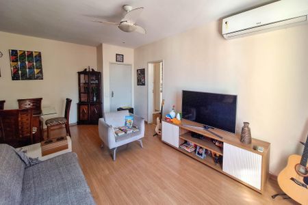 Apartamento à venda com 90m², 2 quartos e 1 vaga Apartamento à venda com 90m², 2 quartos e 1 vagaSala