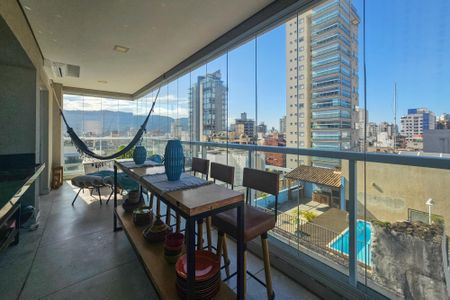 Apartamento para alugar com 157m², 3 quartos e 2 vagasVaranda