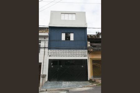 Casa para alugar com 130m², 2 quartos e 1 vaga Casa para alugar com 130m², 2 quartos e 1 vagaFachada