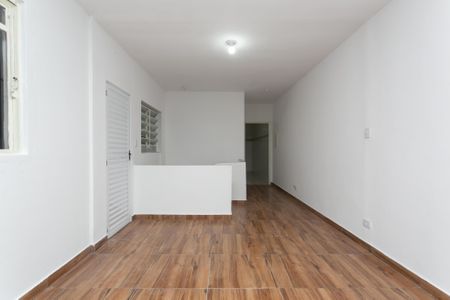 Casa para alugar com 130m², 2 quartos e 1 vaga Casa para alugar com 130m², 2 quartos e 1 vagaSala