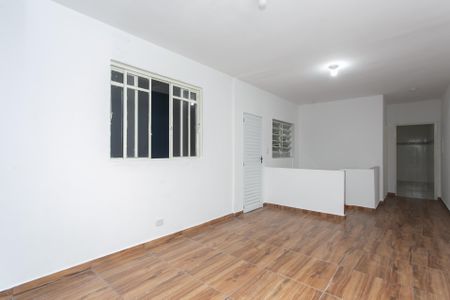 Sala de casa para alugar com 2 quartos, 130m² em Vila Campanela, São Paulo