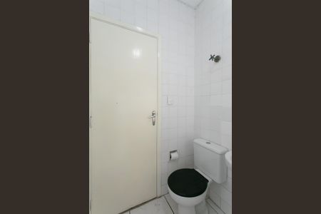 Casa para alugar com 130m², 2 quartos e 1 vaga Casa para alugar com 130m², 2 quartos e 1 vagaBanheiro Social