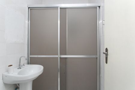 Casa para alugar com 130m², 2 quartos e 1 vaga Casa para alugar com 130m², 2 quartos e 1 vagaBanheiro Social