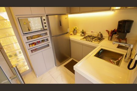 Casa à venda com 94m², 2 quartos e 2 vagas Casa à venda com 94m², 2 quartos e 2 vagasCozinha