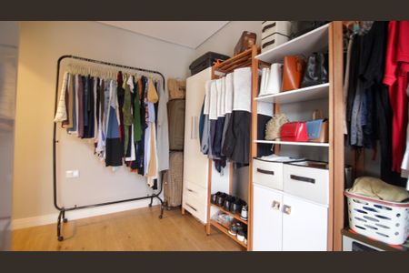 Casa à venda com 94m², 2 quartos e 2 vagas Casa à venda com 94m², 2 quartos e 2 vagasQuarto