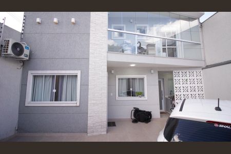 Casa à venda com 94m², 2 quartos e 2 vagas Casa à venda com 94m², 2 quartos e 2 vagasGaragem