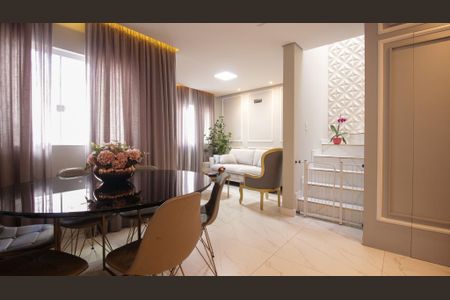 Casa à venda com 94m², 2 quartos e 2 vagas Casa à venda com 94m², 2 quartos e 2 vagasSala