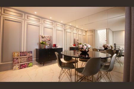 Casa à venda com 94m², 2 quartos e 2 vagas Casa à venda com 94m², 2 quartos e 2 vagasSala