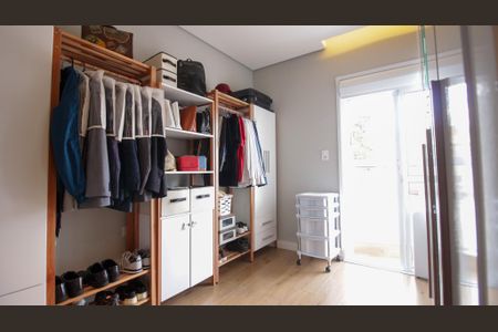 Casa à venda com 94m², 2 quartos e 2 vagas Casa à venda com 94m², 2 quartos e 2 vagasQuarto