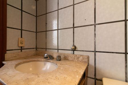 Apartamento à venda com 163m², 4 quartos e 3 vagasBanheiro da Suíte 2