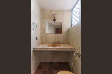 Casa à venda com 292m², 3 quartos e 6 vagas Casa à venda com 292m², 3 quartos e 6 vagasLavabo na Sala 2