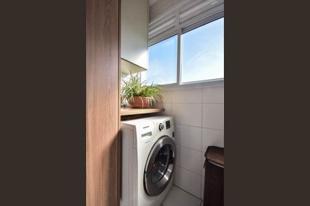 Apartamento à venda com 67m², 2 quartos e 1 vagaÁrea de Serviço