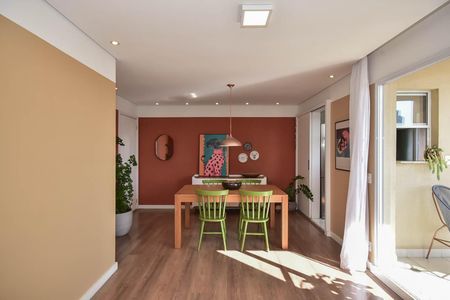 Apartamento à venda com 67m², 2 quartos e 1 vagaSala de Jantar