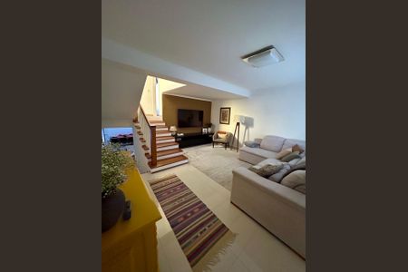 Casa à venda com 201m², 3 quartos e 3 vagas