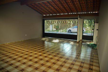 Casa à venda com 201m², 3 quartos e 3 vagasGaragem
