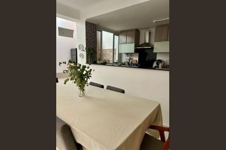 Casa à venda com 201m², 3 quartos e 3 vagas